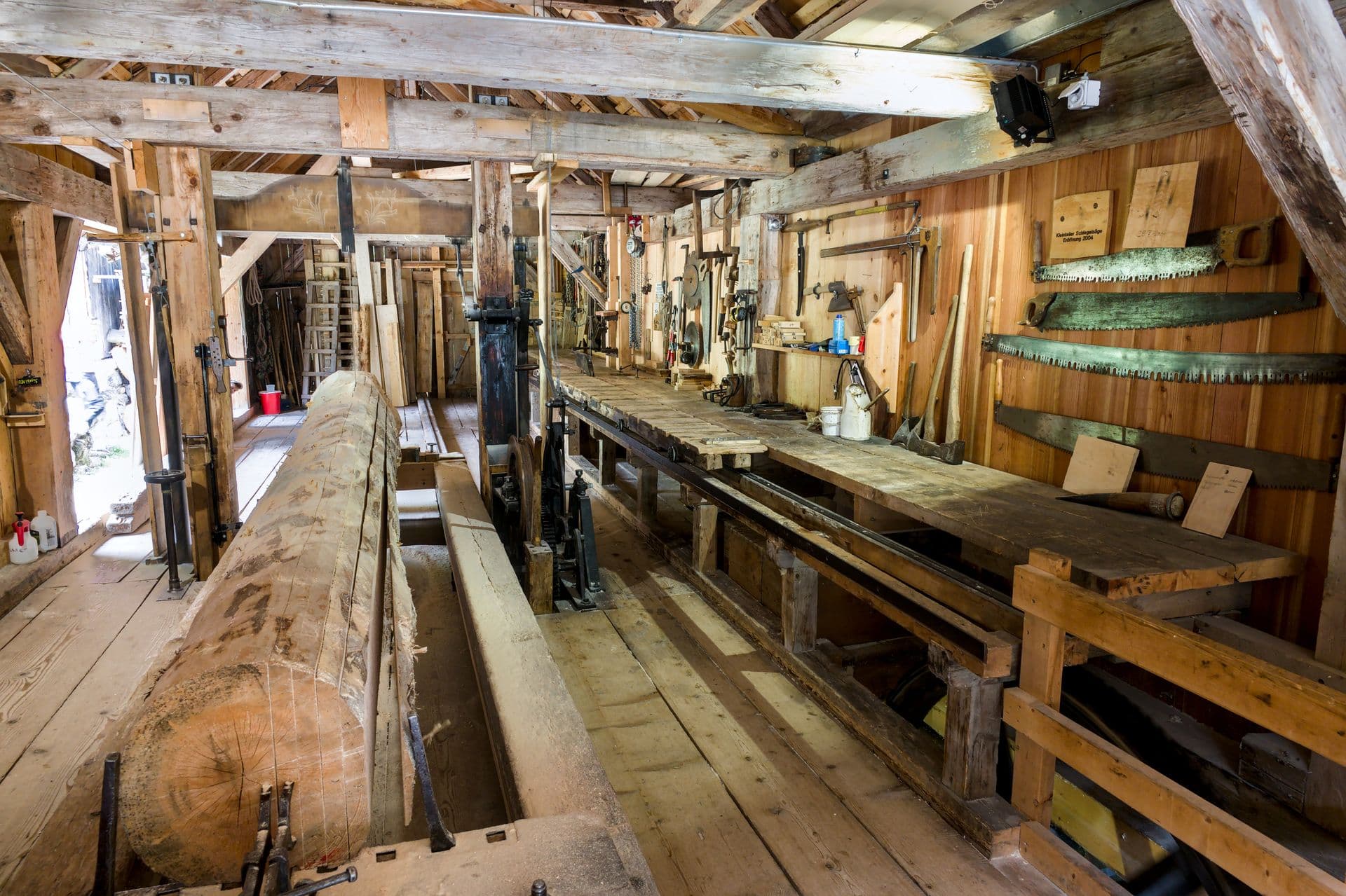 Atelier de menuiserie traditionnel
